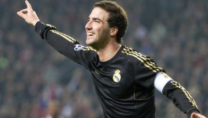 爱游戏网页版|沙特足球明星因违禁药物遭受18个月禁赛，12强赛对阵国足全首发阵容成焦点