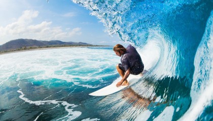 爱游戏网页版-国足新星徐彬闪耀英超，狼队青睐开启留洋热潮，21岁天才超越王钰栋受追捧