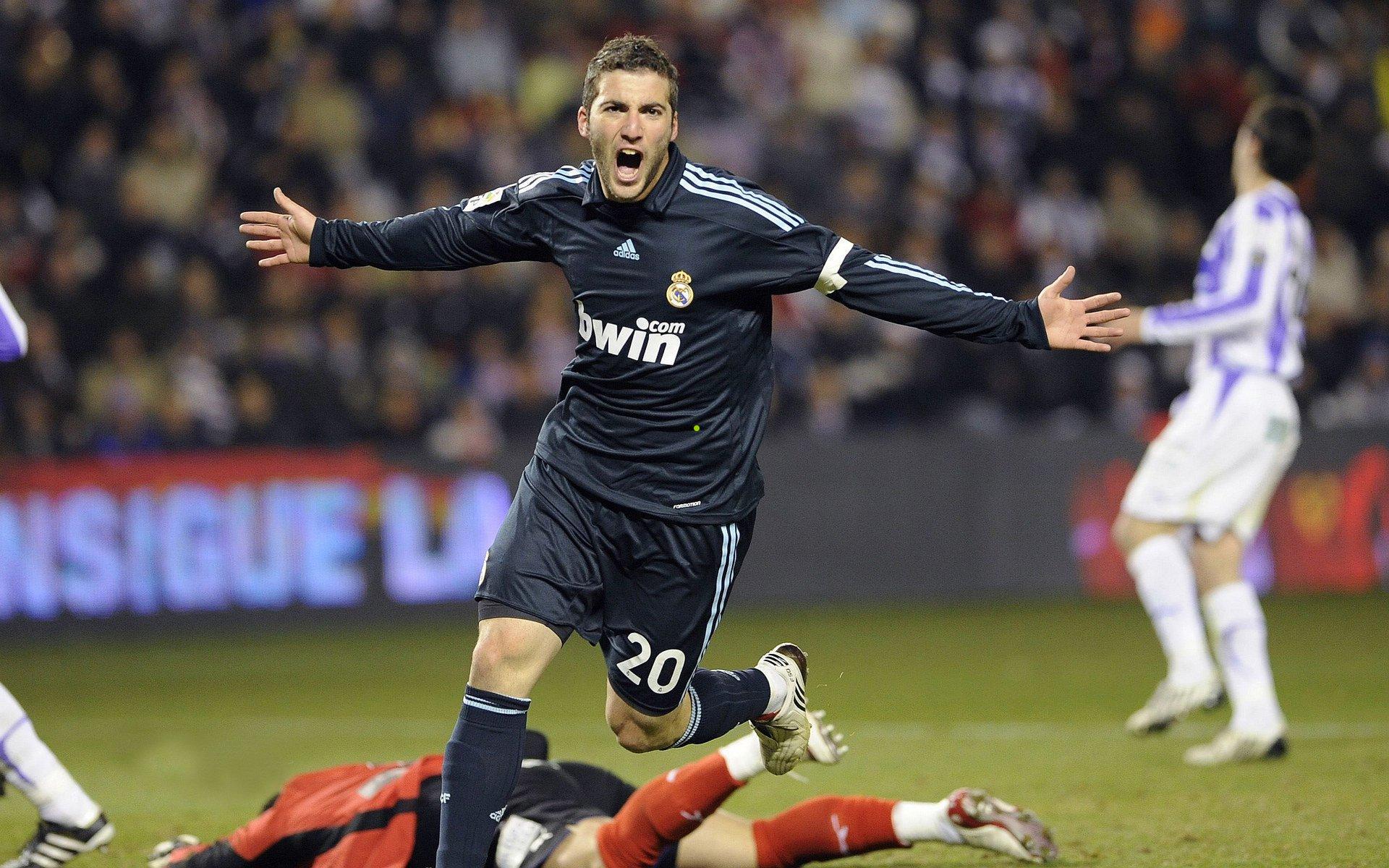 凌杰谭凯元双双建功 广州队主场两球完胜长春亚泰